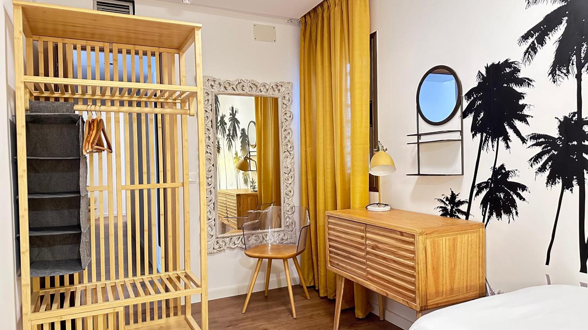 Aparthotel Boutique Poniente Playa San Antonio (Ibiza) Exterior foto